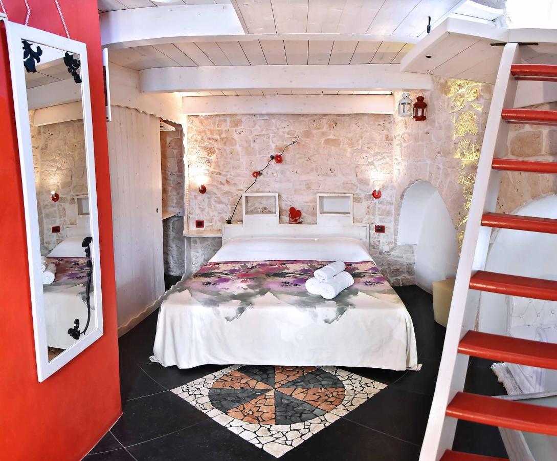 L'Angolo Di Gaudi, Casa Mila Bed & Breakfast Putignano Dış mekan fotoğraf