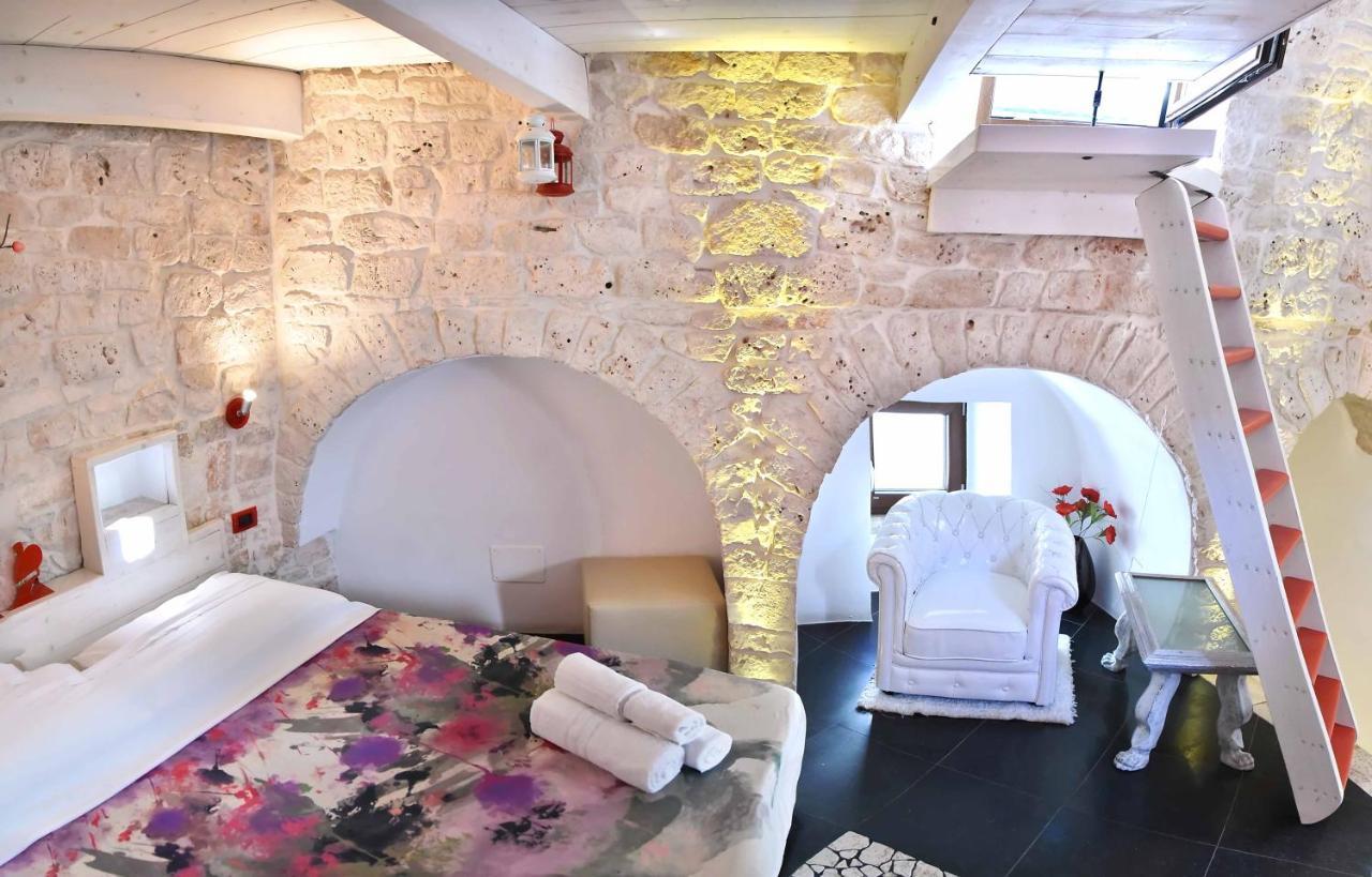 L'Angolo Di Gaudi, Casa Mila Bed & Breakfast Putignano Dış mekan fotoğraf