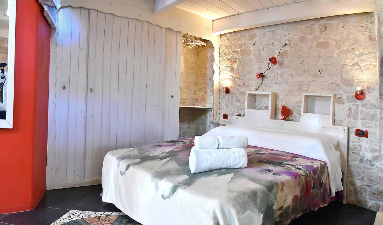 L'Angolo Di Gaudi, Casa Mila Bed & Breakfast Putignano Dış mekan fotoğraf